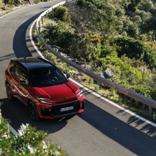 Llega la sexta generación del Toyota RAV4: el icono se reinventa.