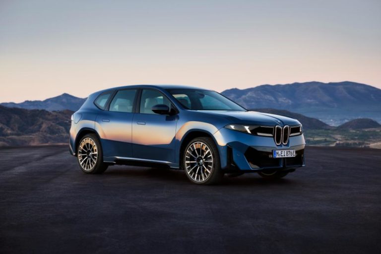 El BMW iX3 es nombrado "Coche del Año en el Mundo" y "Vehículo Eléctrico del Mundo" 2026.